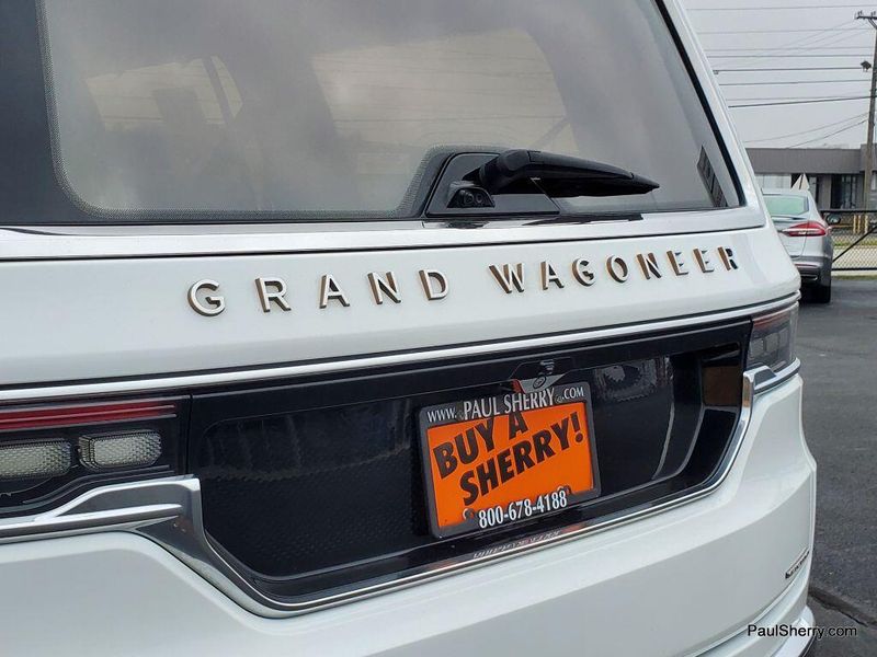 2022 Grand Wagoneer Wagoneer Series IIIImage 16