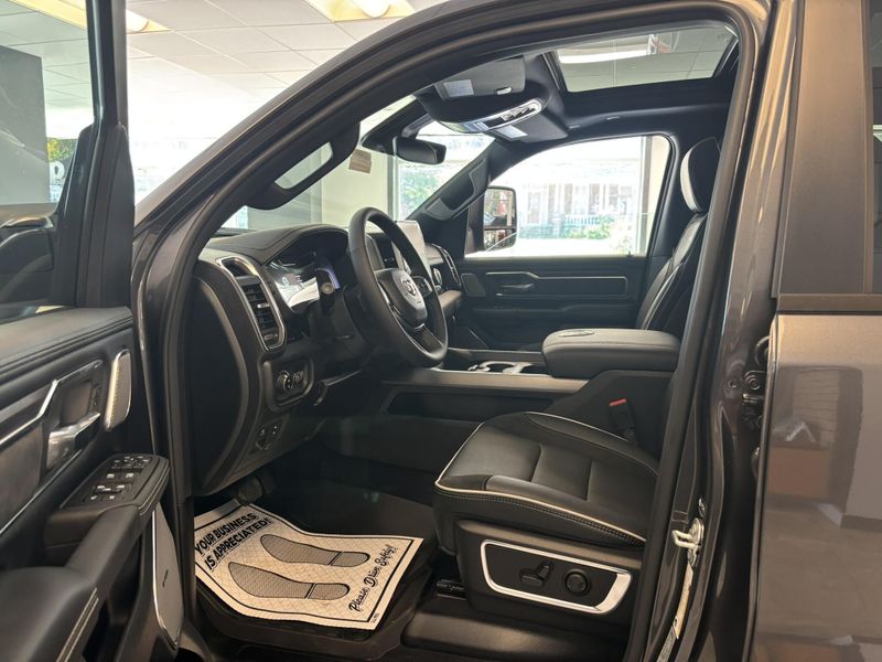 New 2026 RAM 1500 Laramie Crew Cab 4x4 5'7' Box