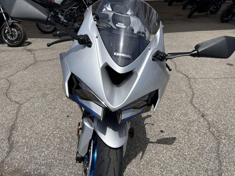 New 2027 Kawasaki NINJA ZX-6R ABS Image 12