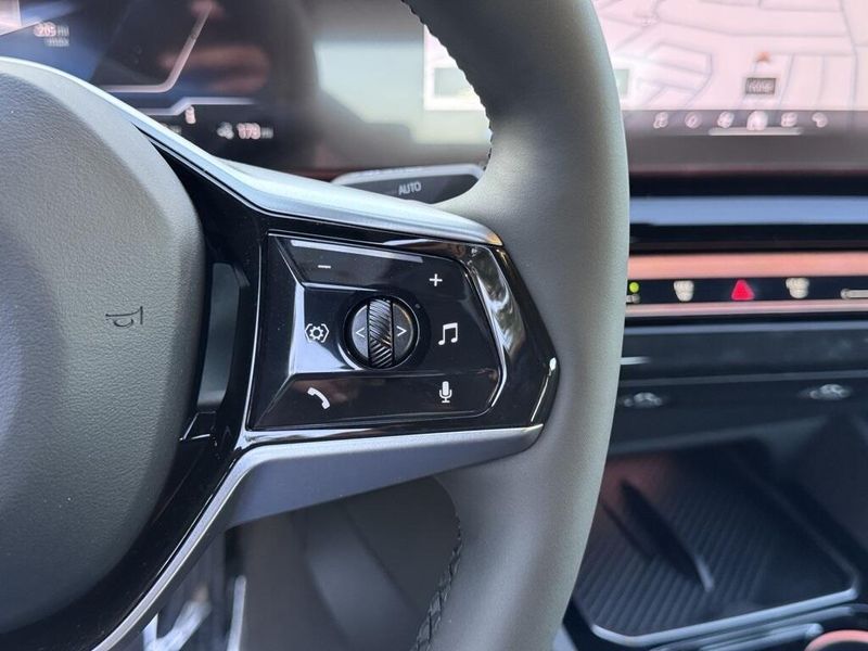 2025 BMW i5 xDrive40Image 24
