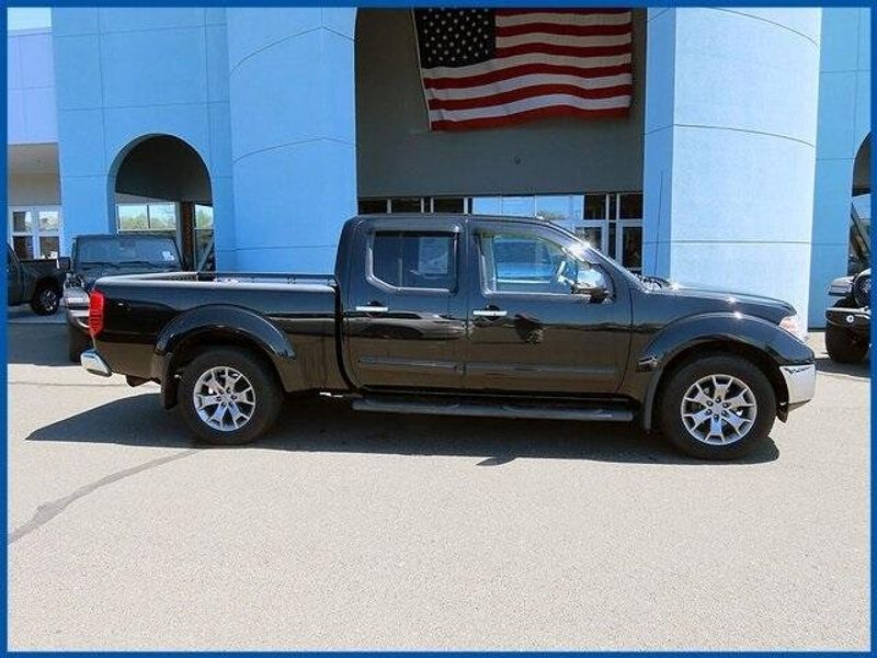 2016 Nissan Frontier SLImage 2