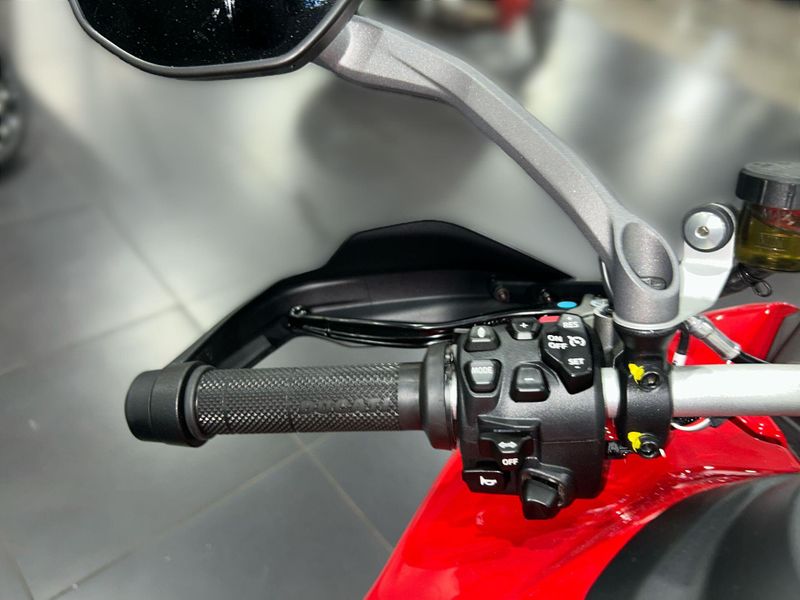New 2025 Ducati MULTISTRADA V4 RALLY TRAVEL & RADAR SPOKED WHEELS Image 17