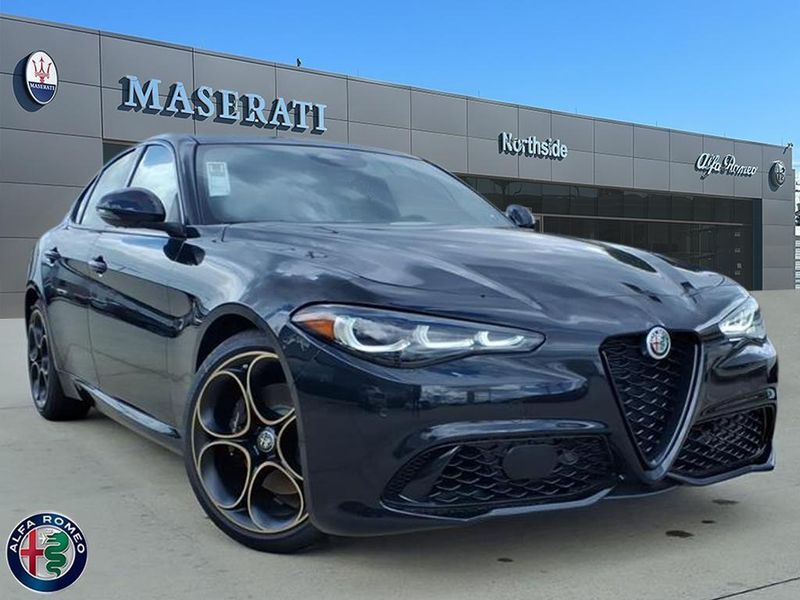 New 2025 Alfa Romeo Giulia Intensa RwdImage 1