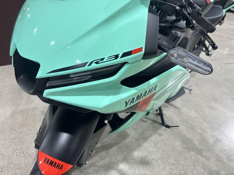 New 2026 Yamaha YZF-R3 ABS Image 17