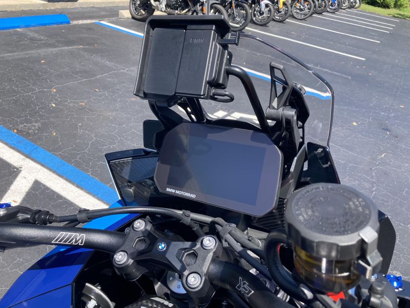 2025 BMW M 1000 XR