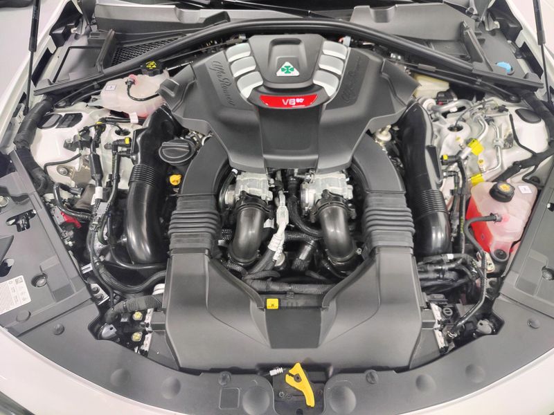Used 2024 Alfa Romeo Giulia Quadrifoglio Supersport (1 of 66) w/Activ AsstImage 11