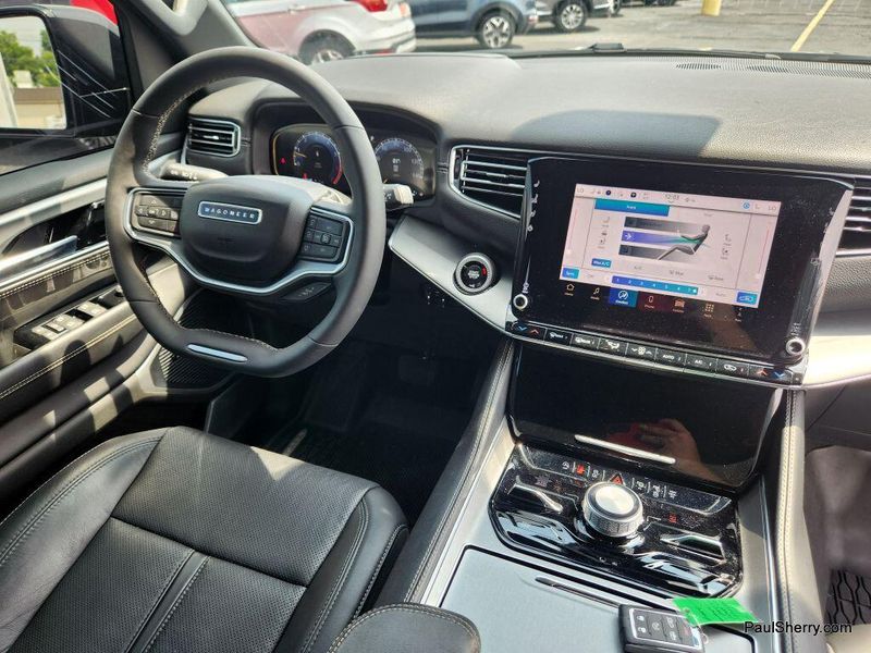 2024 Jeep Wagoneer Series II CarbideImage 29