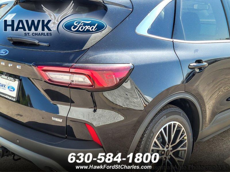 2024 Ford Escape Plug-In Hybrid photo 3