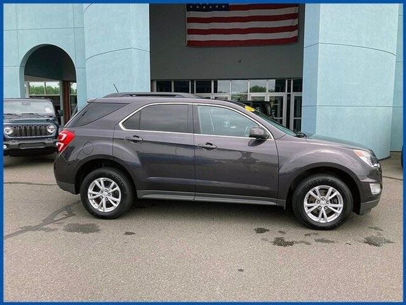 2016 Chevrolet Equinox LTImage 2