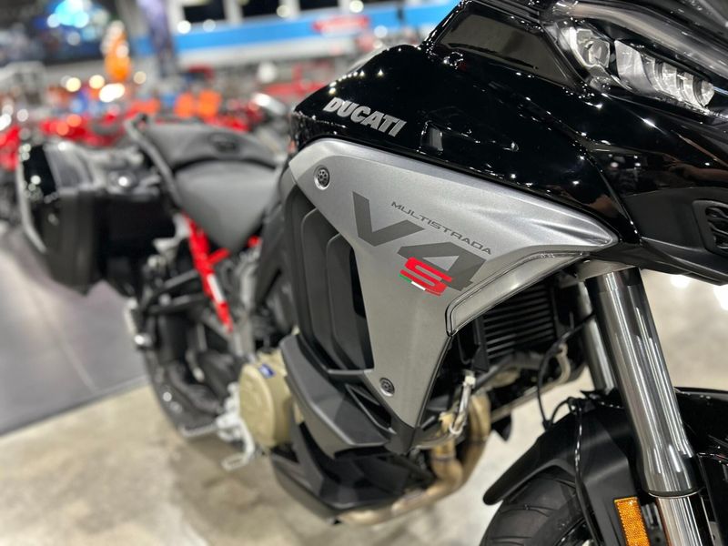 New 2025 Ducati MULTISTRADA V4 S TRAVEL & RADAR Image 23