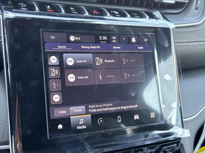 New 2026 Jeep Grand Cherokee Laredo 4x2