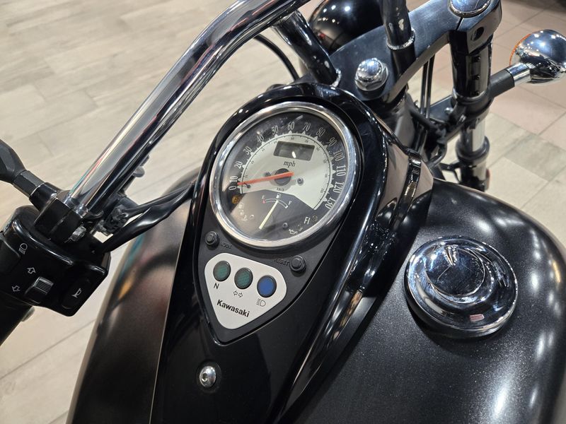 2017 Kawasaki VULCAN 900 CUSTOM Image 10