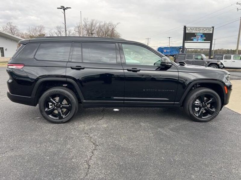 2025 Jeep Grand Cherokee L Altitude X 4x4Image 8