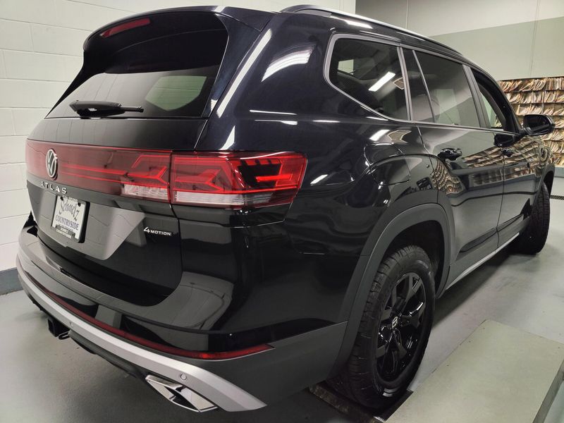 Used 2025 Volkswagen Atlas AWD Peak Edition w/SunroofImage 14