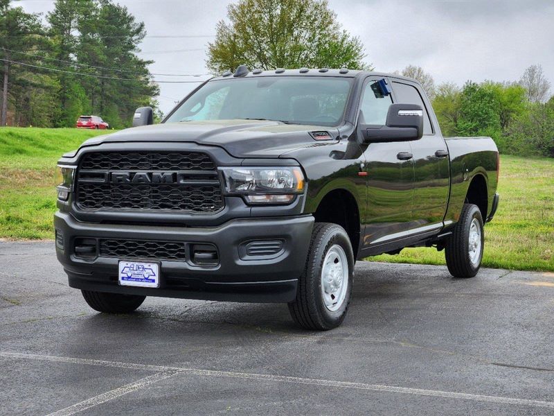 2024 RAM 2500 Tradesman Crew Cab 4x4 6