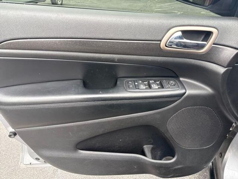 2016 Jeep Grand Cherokee Laredo