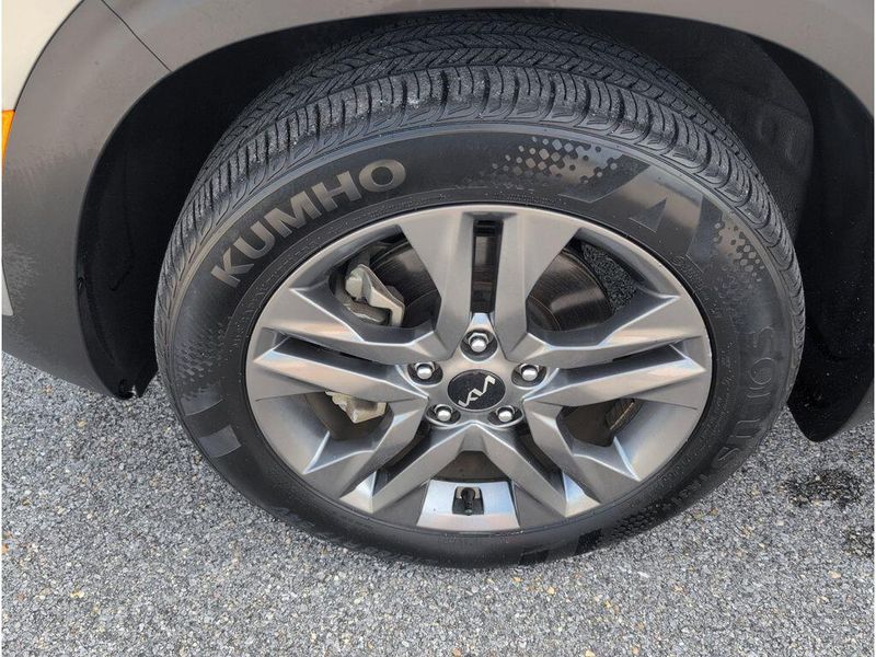 2023 Kia Seltos SImage 9