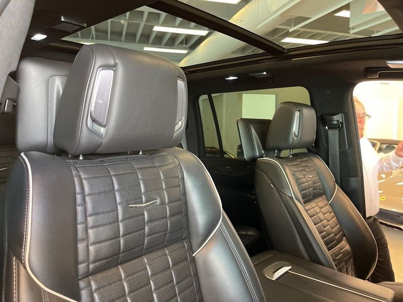 2021 Cadillac Escalade ESV Sport PlatinumImage 38