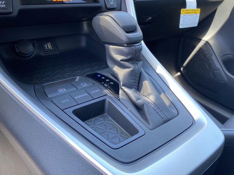 New 2025 Toyota RAV4 XLEImage 18