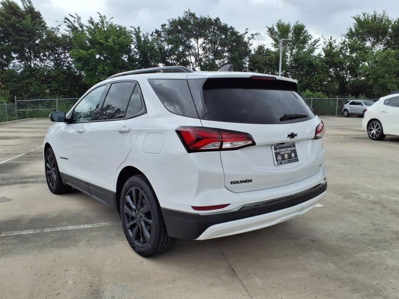 2022 Chevrolet Equinox RSImage 2