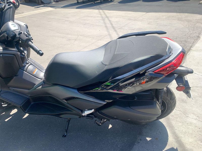 New 2025 Yamaha Xmax Image 15
