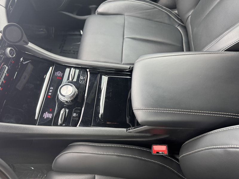 Used 2022 Jeep Grand Cherokee 4xe OverlandImage 25