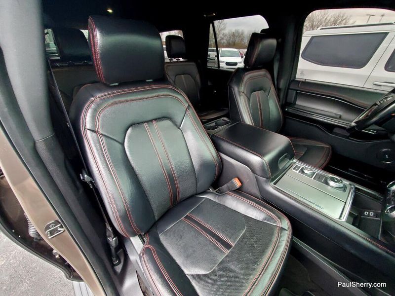 2019 Ford Expedition Limited photo 2