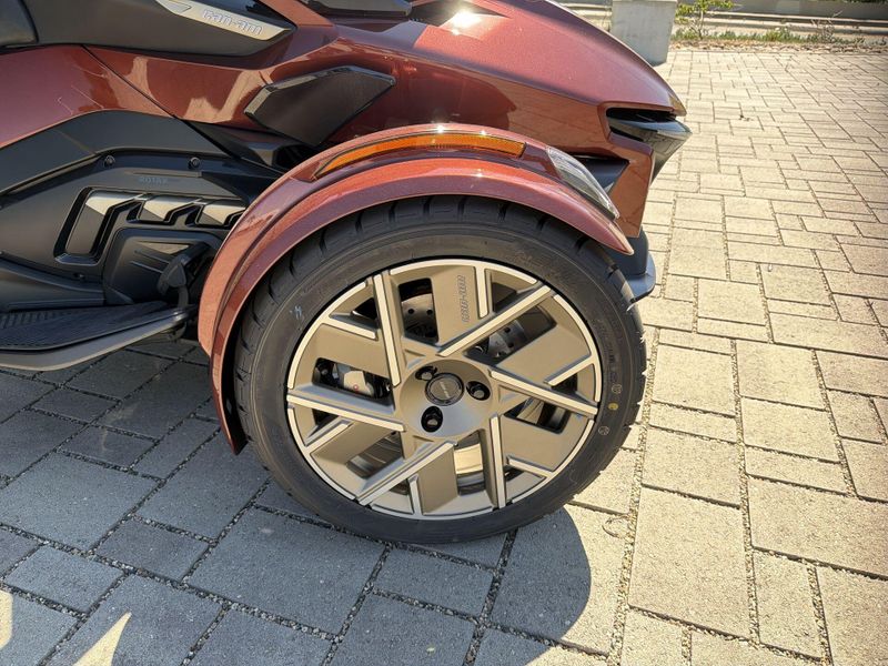New 2026 Can-Am SPYDER RT SEA-TO-SKY (SE6) Image 19