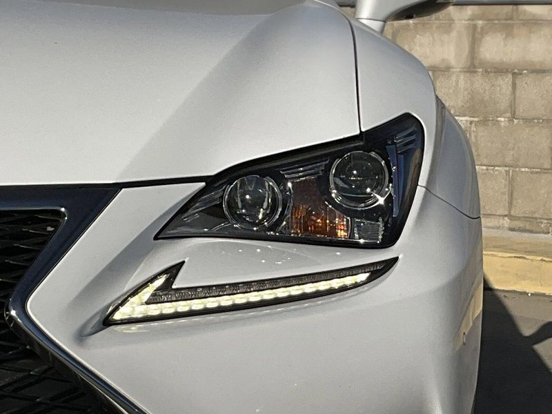 2018 Lexus RC 300Image 8