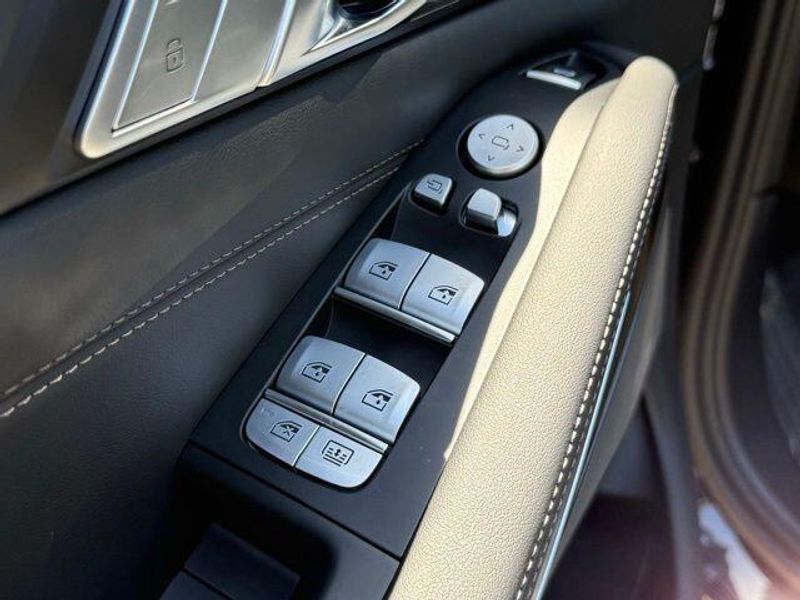 Used 2026 BMW X7 xDrive40iImage 19