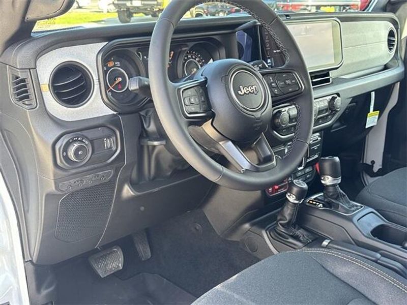 New 2026 Jeep Wrangler 4-door WillysImage 15