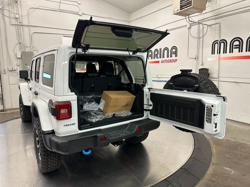 2024 Jeep Wrangler 4-door Rubicon X 4xeImage 11