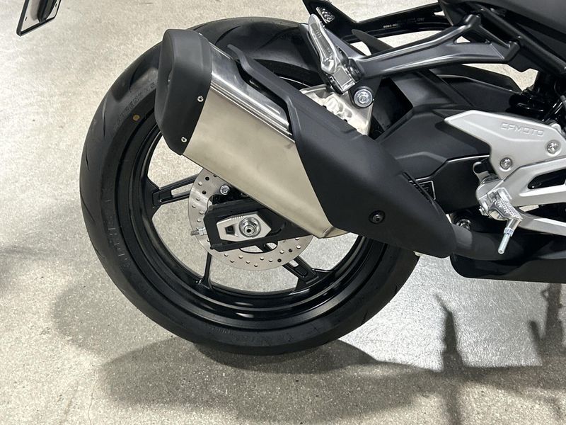 2025 CFMOTO 450SS Image 15