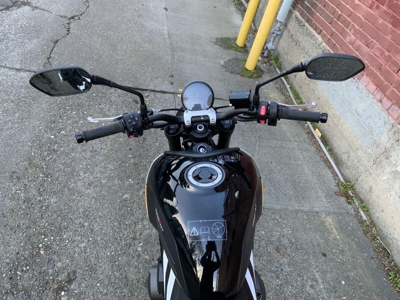 2025 Triumph TRIDENT 660