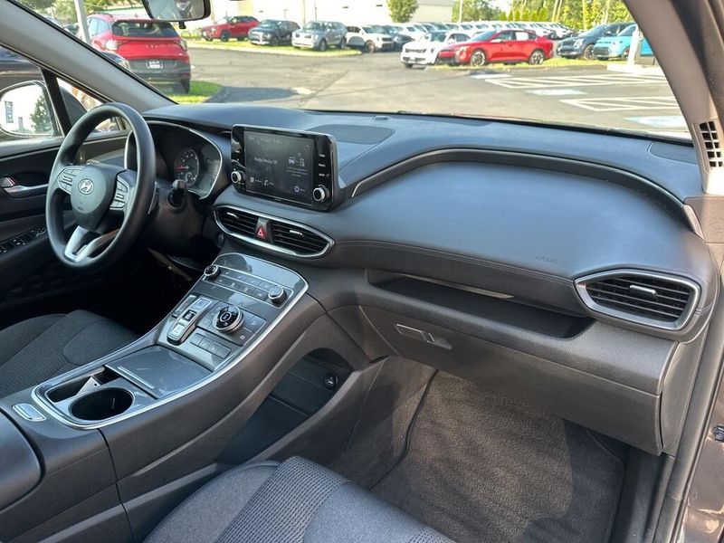 Used 2022 Hyundai Santa Fe SELImage 17