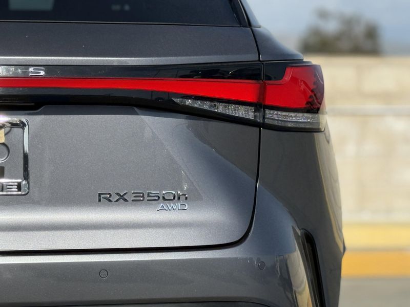 Used 2023 Lexus RX 350h Premium PlusImage 12