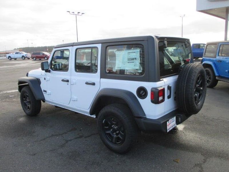 2025 Jeep Wrangler 4-door SportImage 10