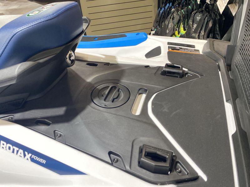 New 2026 Sea-Doo FISHPRO SPORT 170 (SOUND SYSTEM) Image 11
