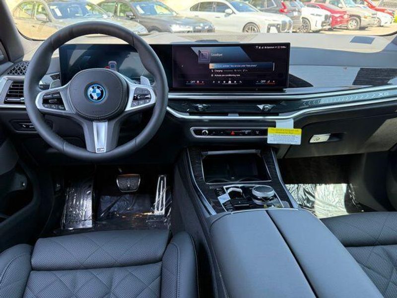 New 2026 BMW X5 xDrive50eImage 26
