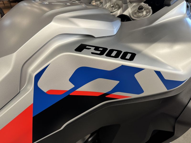 2025 BMW F 900 GS Adventure - WHITE ALUMINUM METALLIC MATTE 