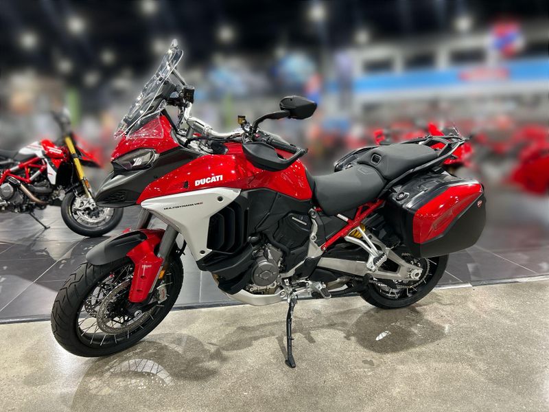 2024 Ducati MULTISTRADA V4 S TRAVEL & RADAR SPOKED WHEELS - DEMO Image 10