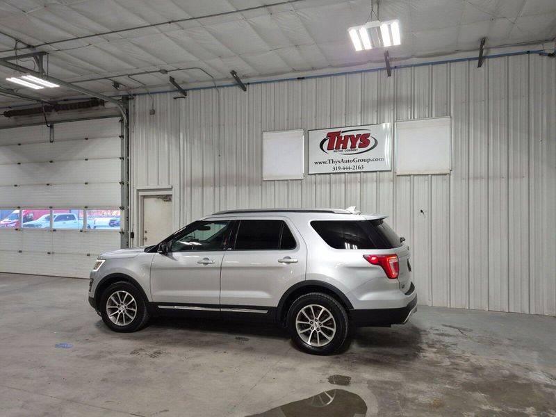 2016 Ford Explorer XLTImage 21