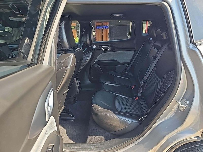 2024 Jeep Compass Latitude photo 4