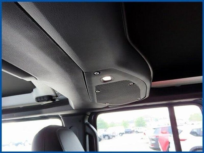 Used 2024 Jeep Wrangler Rubicon XImage 11