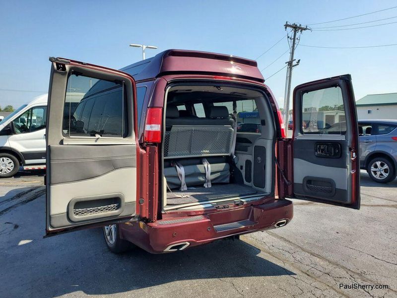 2024 Chevrolet Express Cargo Image 15