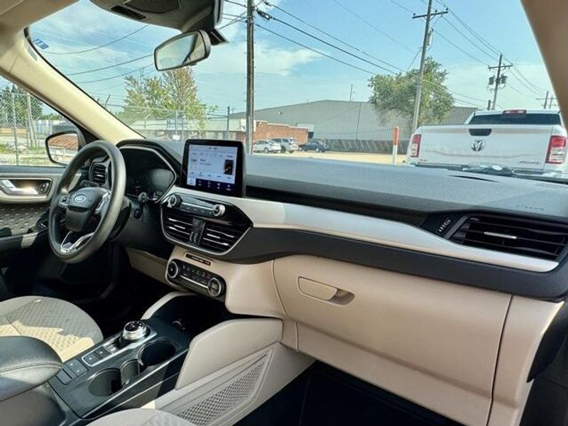 Used 2020 Ford Escape SEImage 14