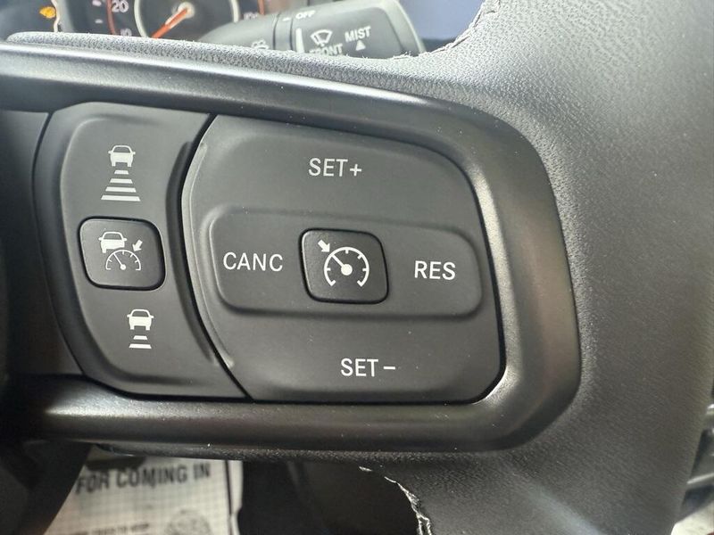 2025 Jeep Gladiator Sport S photo 14