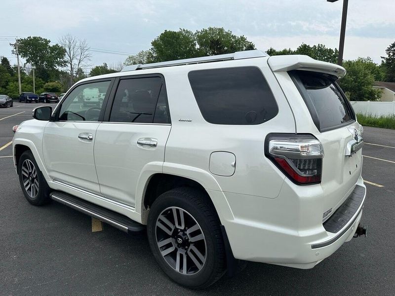 2016 Toyota 4Runner LimitedImage 15
