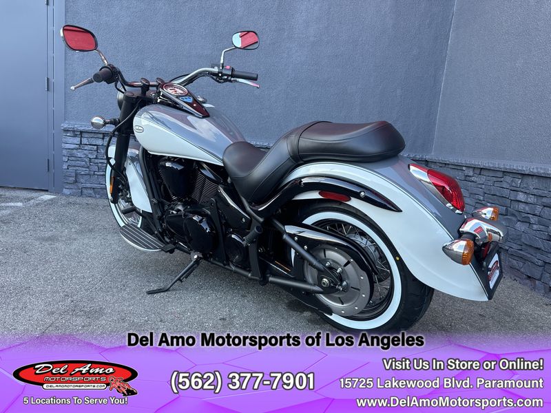 2024 Kawasaki VULCAN 900 CLASSICImage 9