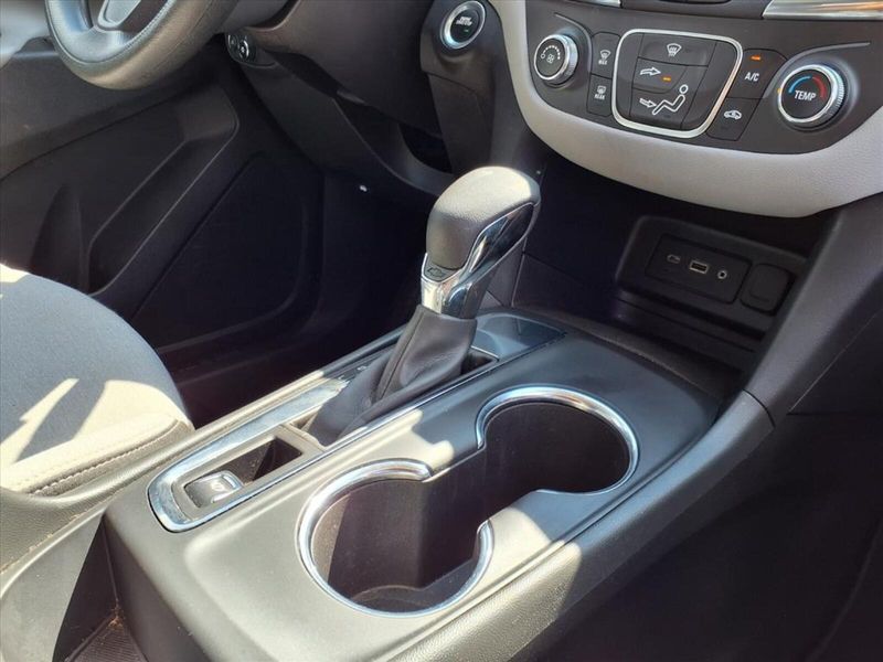 2023 Chevrolet Equinox LT photo 9
